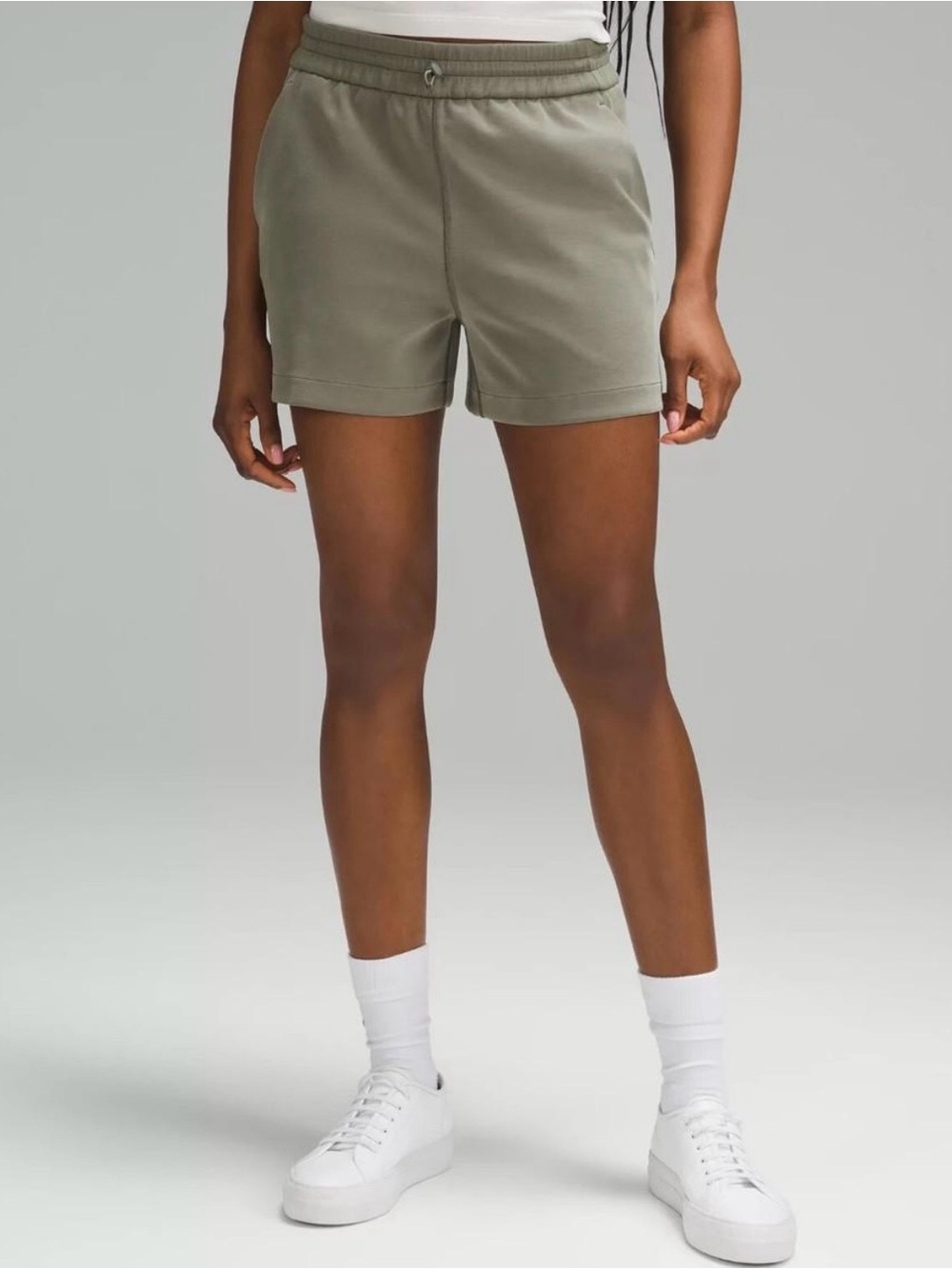 Lululemon Softstreme High-Rise Shorts 4” Army Green Size 6